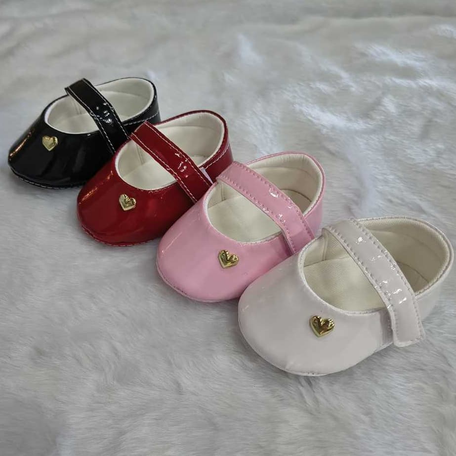Sapatilha Verniz Coração Metal Para Bebês Menina Sapatinhos Batizado Aniversário