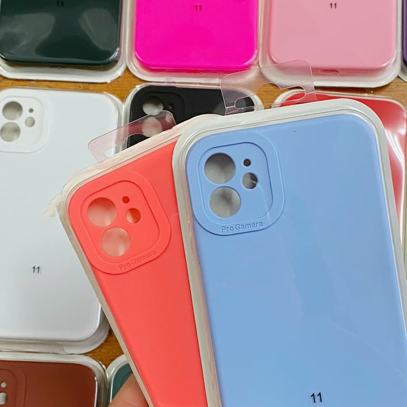 Capa Case Silicone IPhone 11 15 QUADRADA Aveludada Proteção de Câmera Alto-Relevo