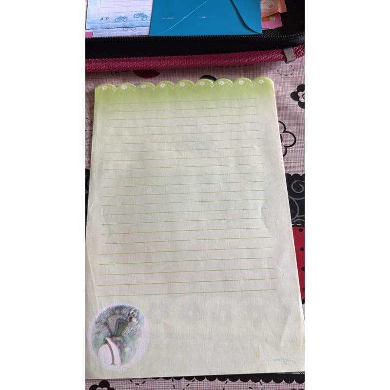 folha de carta antiga garotinha