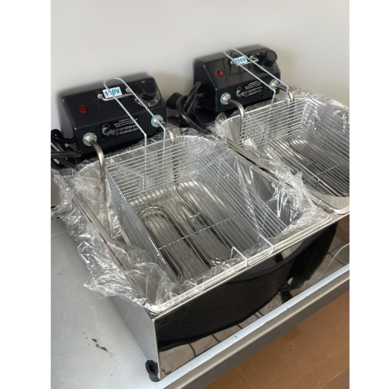 Fritadeira Elétrica Profissional  Dupla 10 Litros em Inox- Alto Desempenho