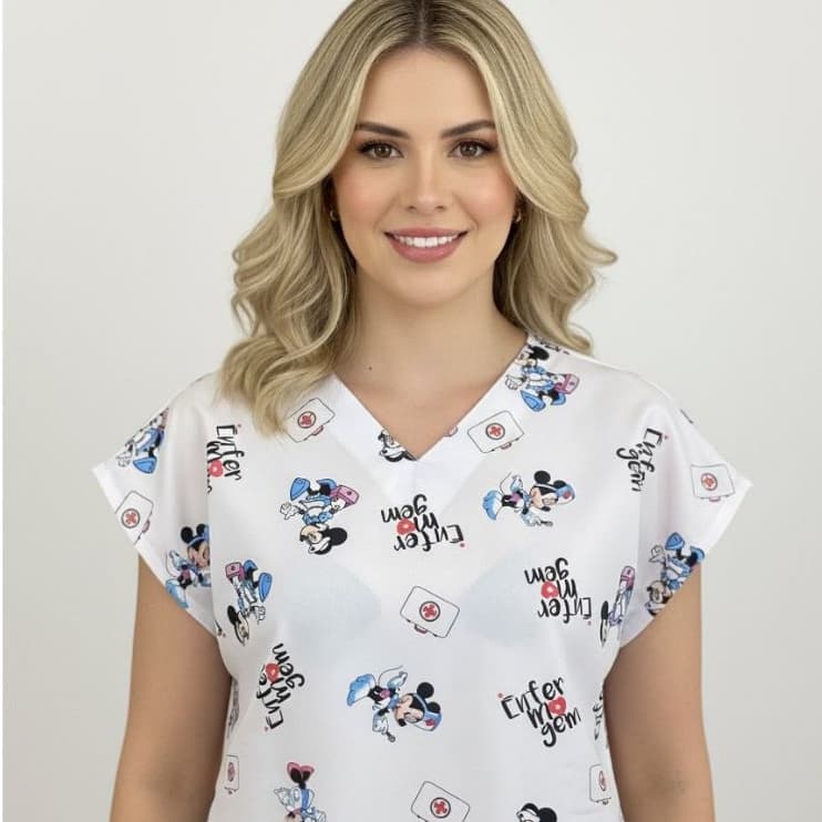 Batas Estampadas Scrub Cirúrgica Enfermagem Snoopy Pediatria Farda Babá Cuidadoras