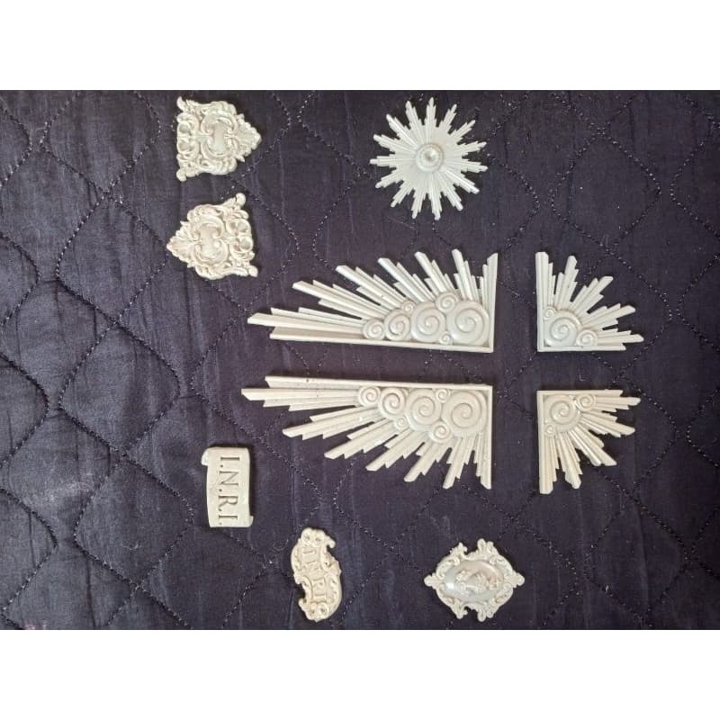 Kit Adornos em resina para cruz