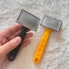 Rasqueadeira escova para pets cor aleatória