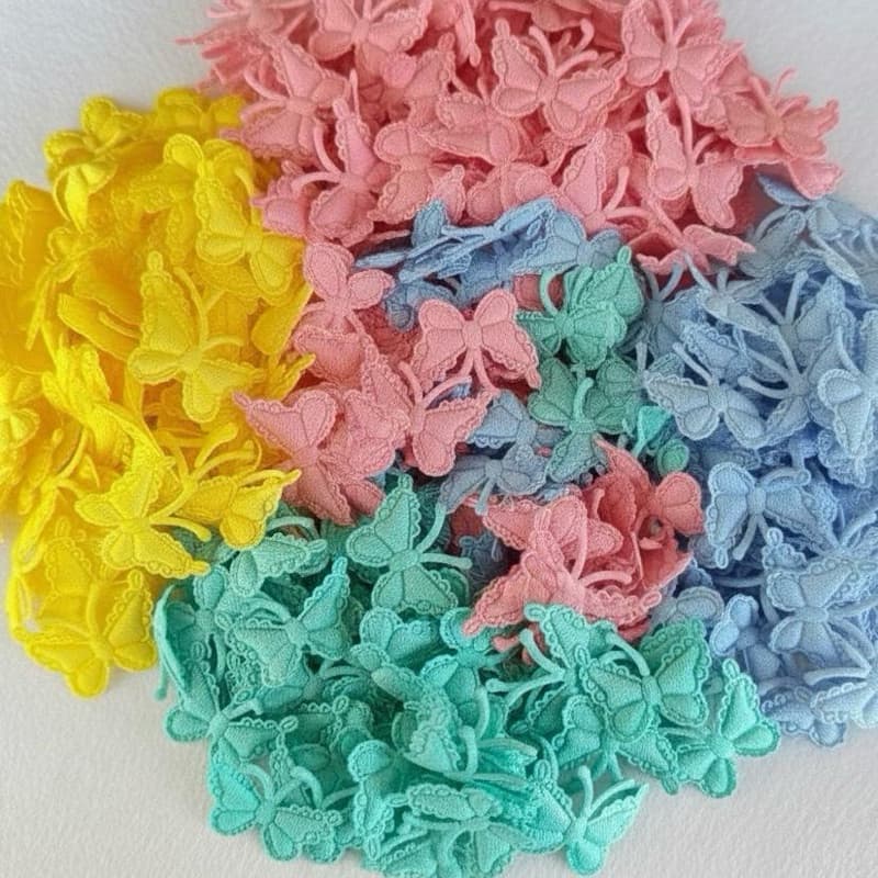 Borboletas em Tecido Presado 200/100/ 50 un Artesanato Lembrancinhas Apliques em Laços