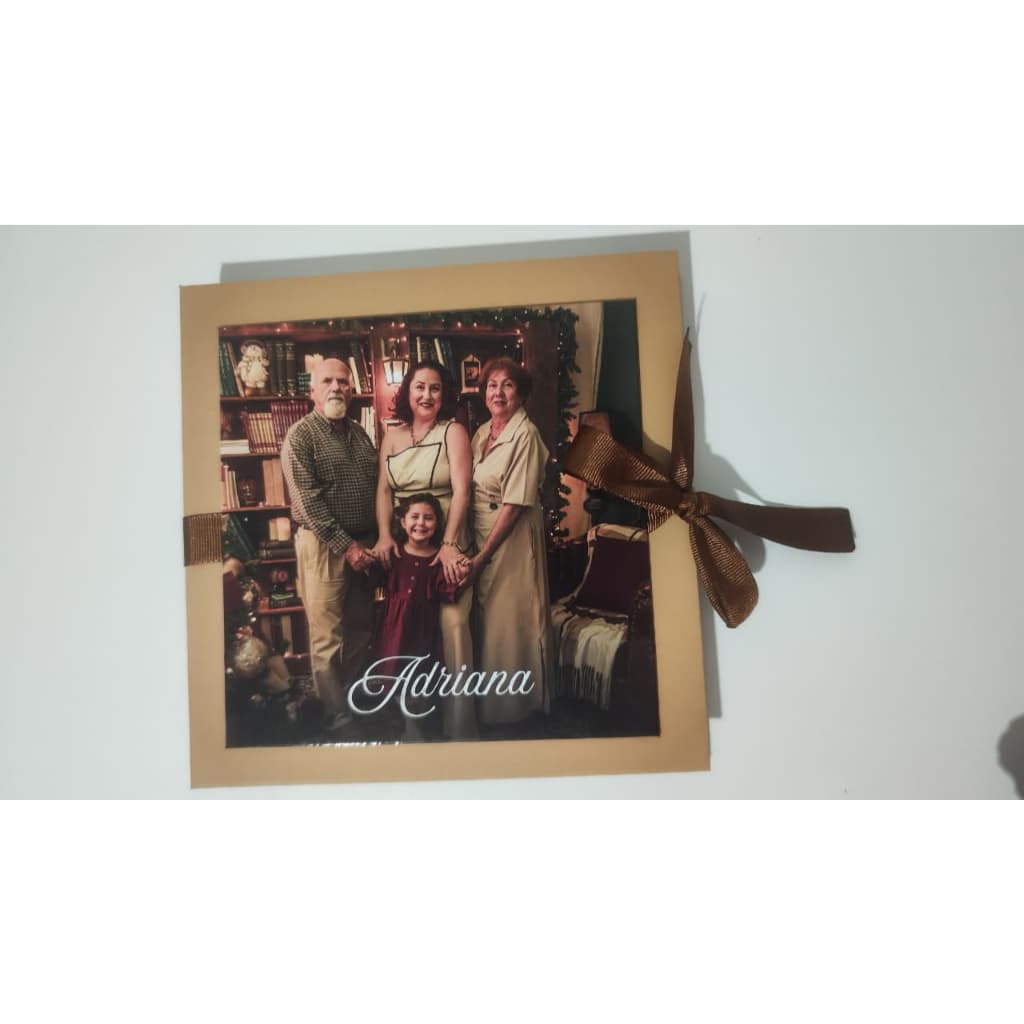 Álbum Fotográfico Layflat 180° com Capa Protetora – 20×20 cm (abertura panorâmica) Revelação Química (Memórias p sempre)