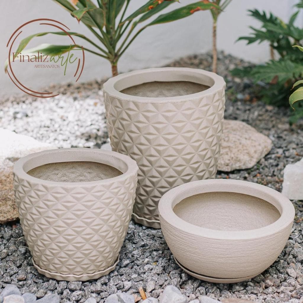 Kit 3 Vasos Para Planta ou Flor Polietileno Cone Redondo Diamante 3D Nº1 Nº2 e Bacia Nº1 com Pratos