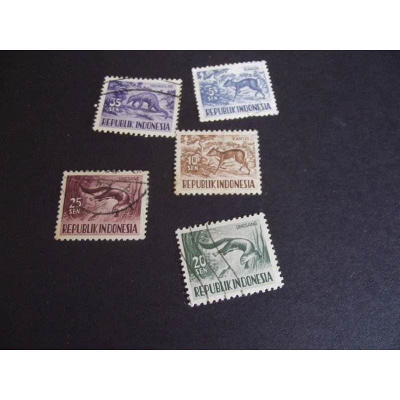 série de selos temática fauna indonésia