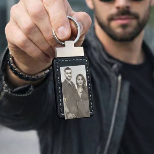 Chaveiro Foto e Frase Personalizado a Laser com acabamento em couro de alta qualidade