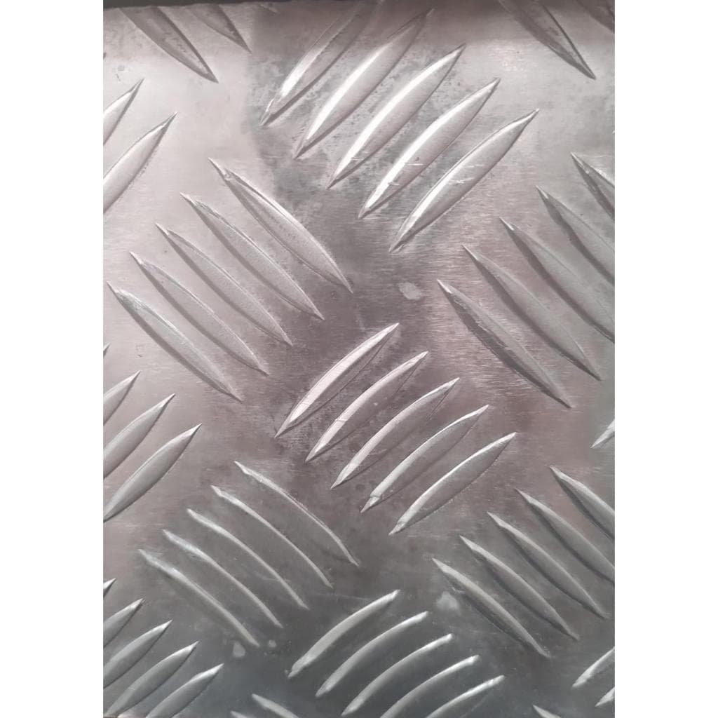 Chapa De Alumínio Xadrez 1.2mm X 50 Cm X 100 Cm