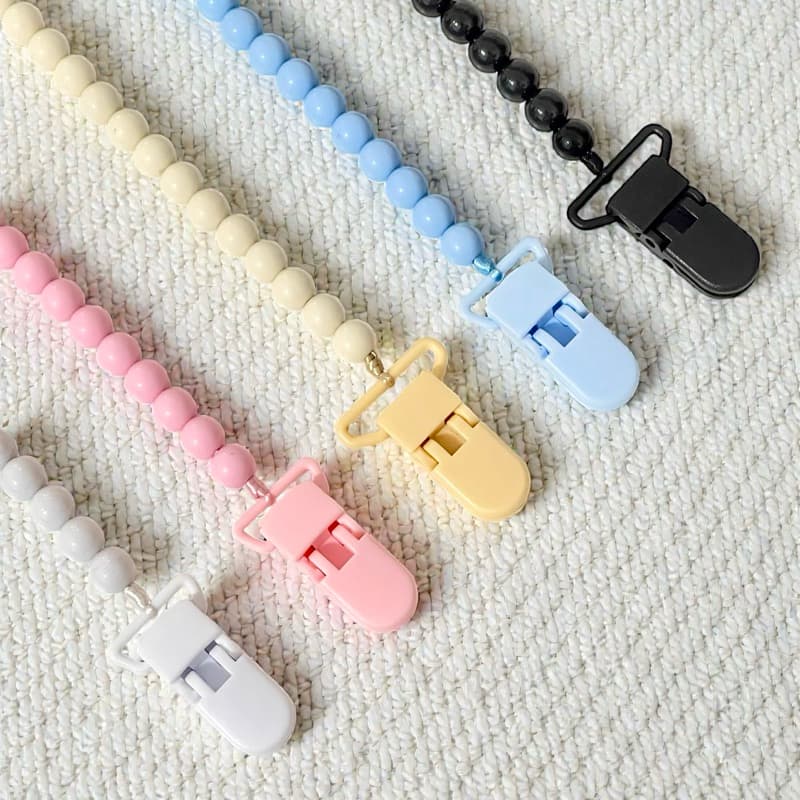 Prendedor de Chupeta/Bico Universal em Cores Neutras (Menino/Menina)