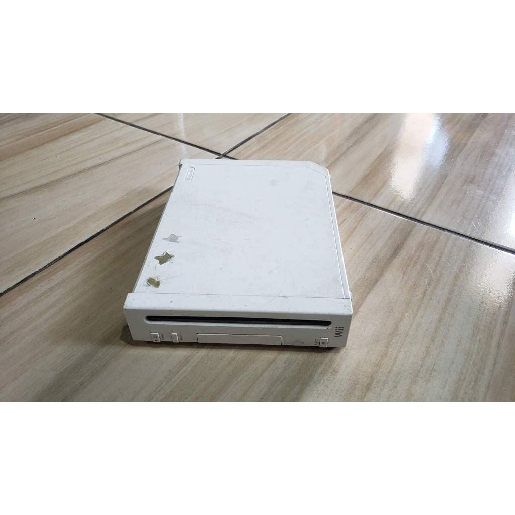 Nintendo Wii Branco Só O aparelho sem nada e funcionando! U8