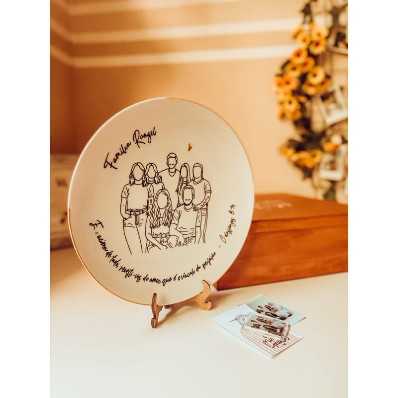 Prato ilustrado feito à mão presente afetivo