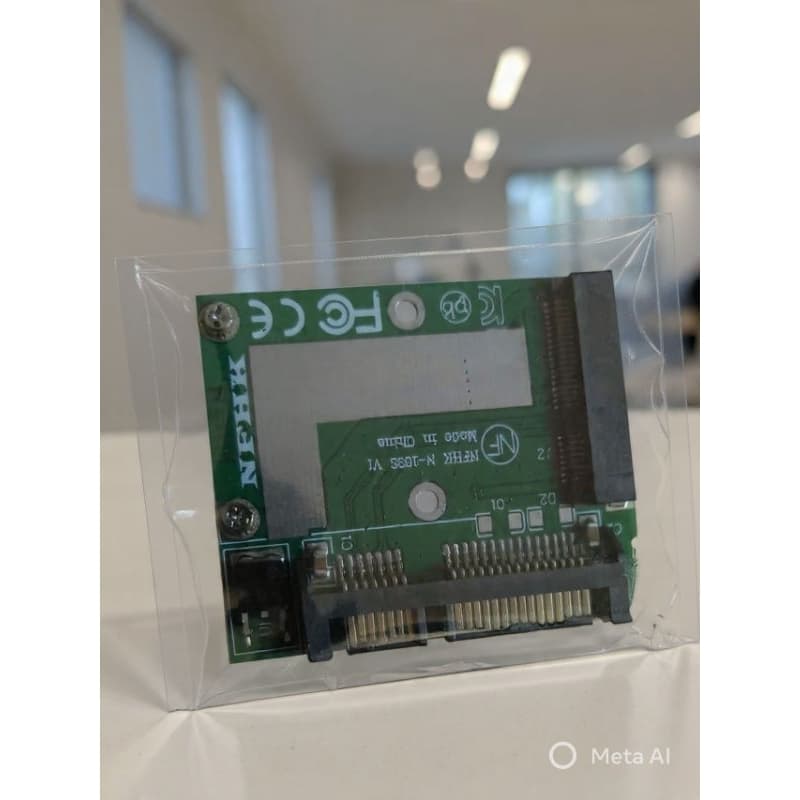 Adaptador de unidade SSD MSATA em porta SATA.