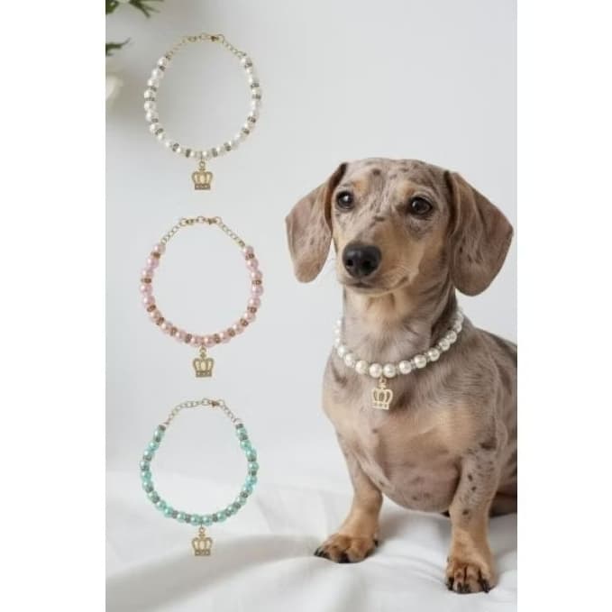 Coleira Luxo de Pérolas com Pingente de Coroa para Cachorro e Gato - Ajustável - Prata ou Dourado - PP ao G
