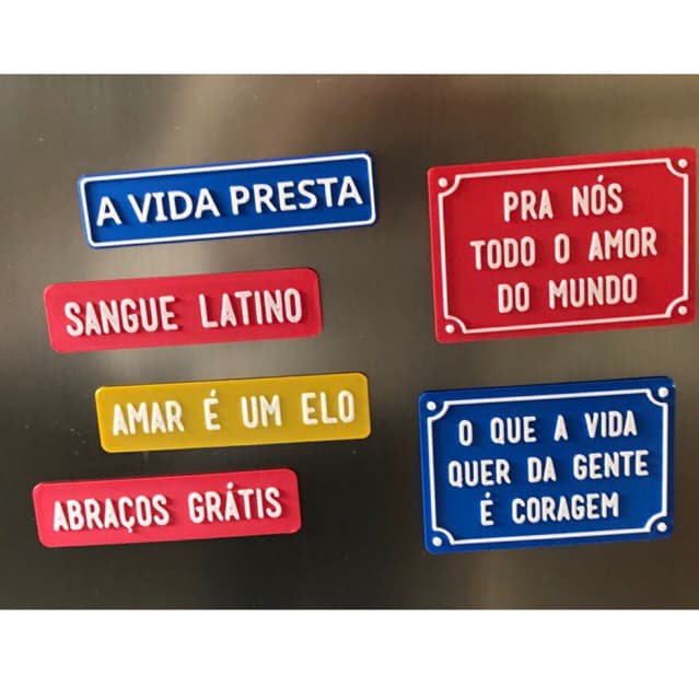 ÍMÃ DE GELADEIRA - Plaquinha decorativa em estilo de placa de rua com frases positivas personalizada