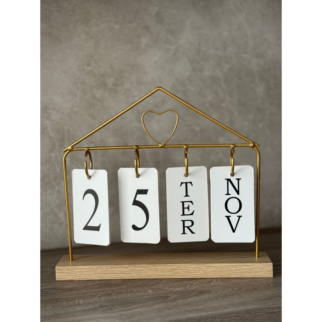 Calendário de mesa permanente Base em Madeira, Aramado - Formato Coração, Dourado