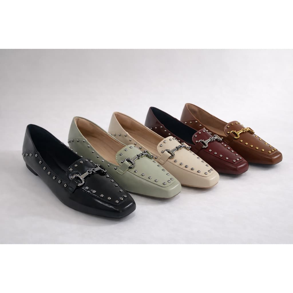 Sapato Mocassim Loafer Feminino Rebites Palmilha Confortável