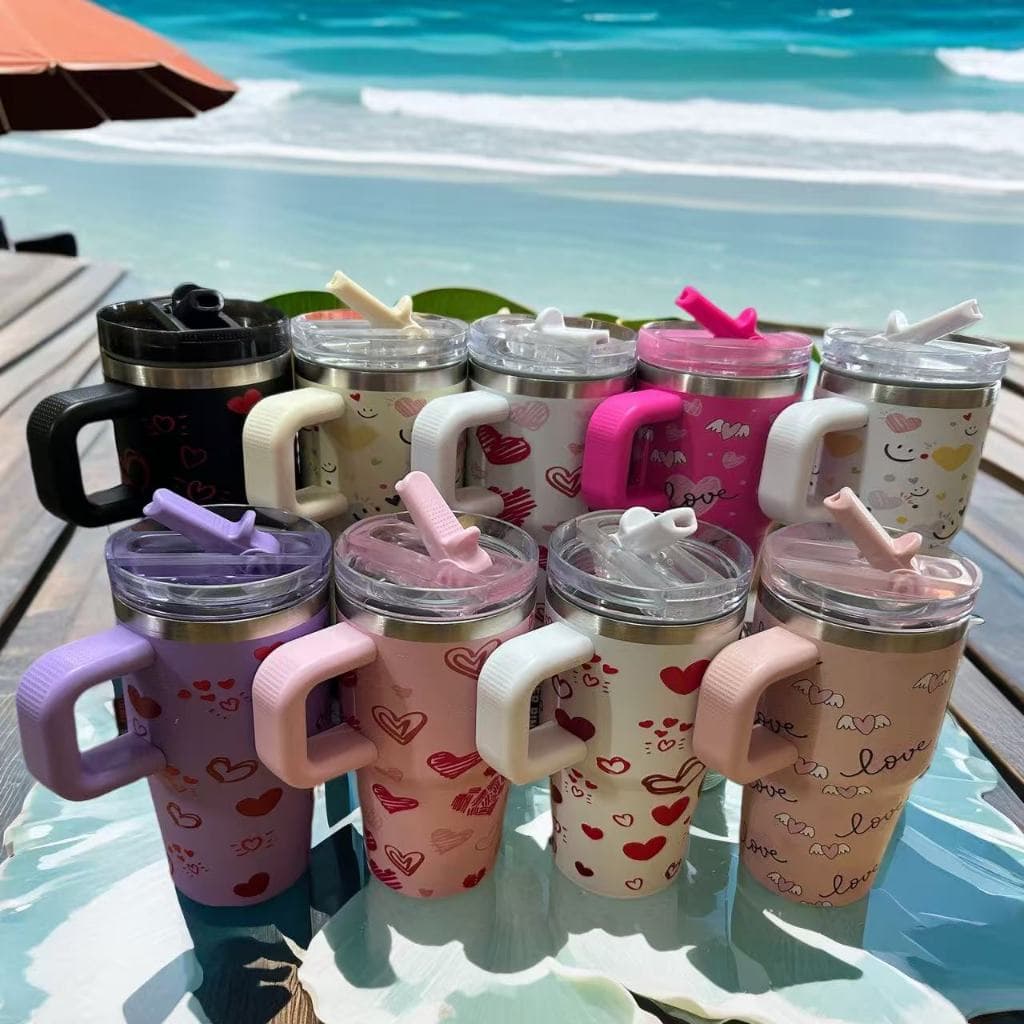 Copo Térmico 600ML com Alça e Canudo – Estampa de Corações