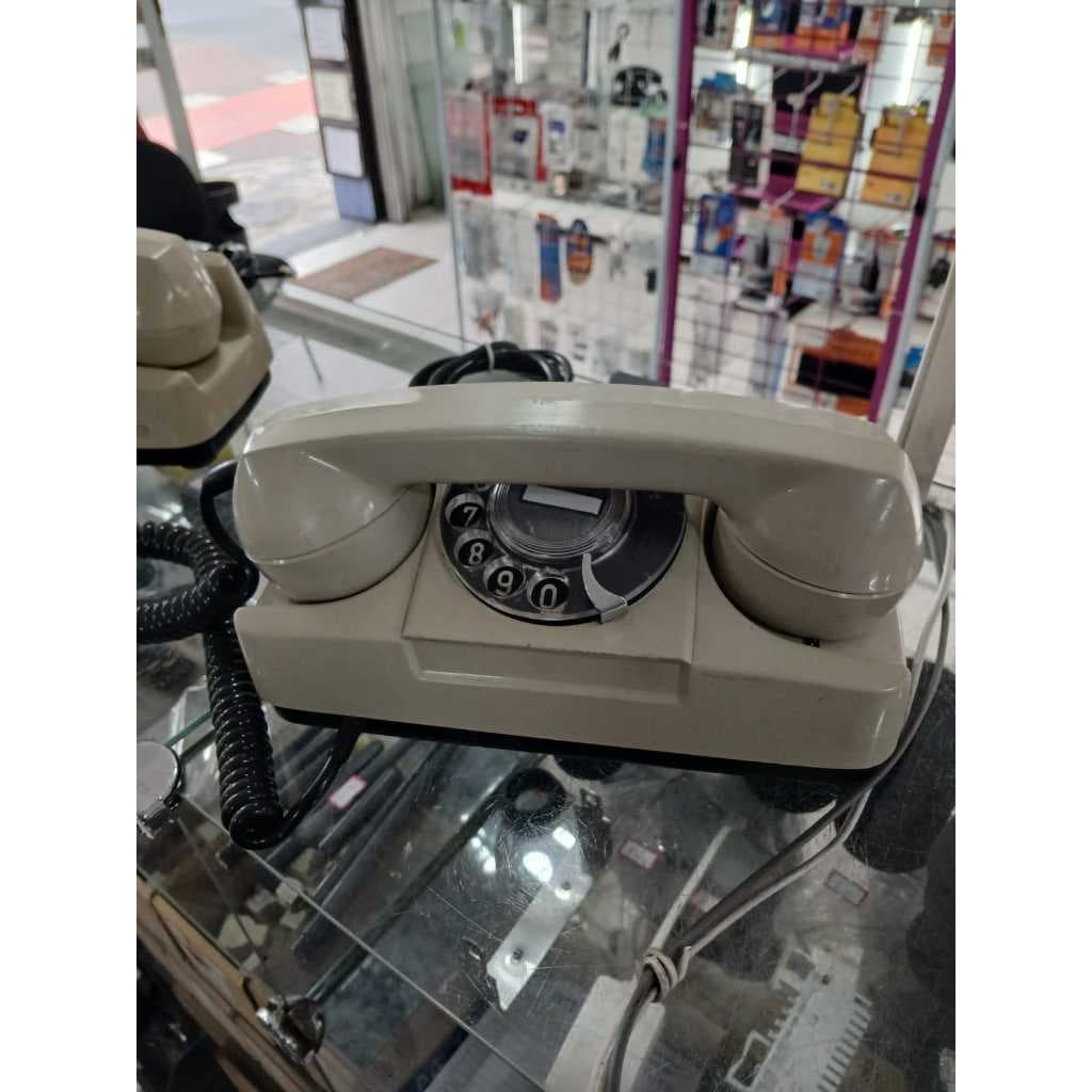 TELEFONE VINTAGE ANO 70/80 GTE PINTURA ORIGINAL FUNCIONANDO