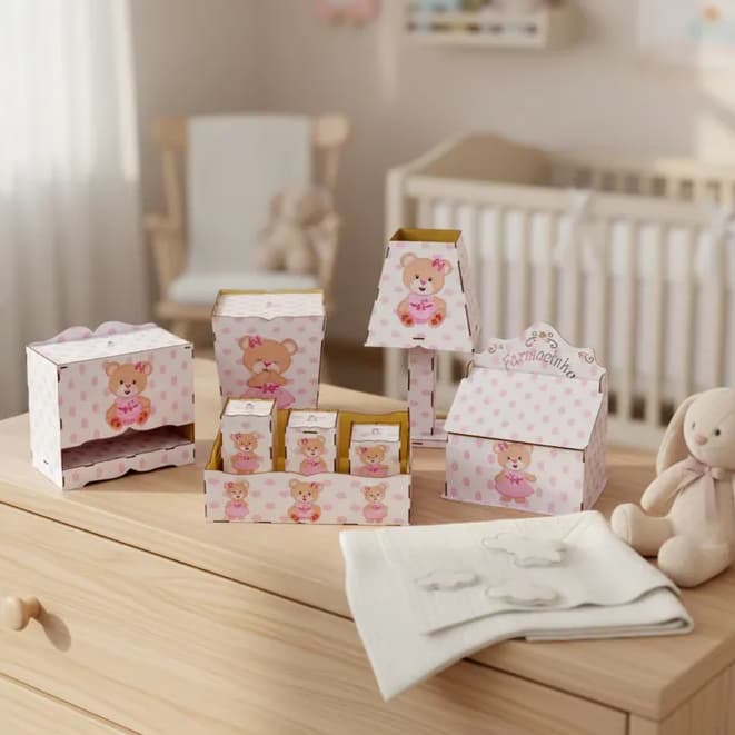 Kit de Higiene para Bebê Ursinho/a 8 Peças Adesivado Menina Menino