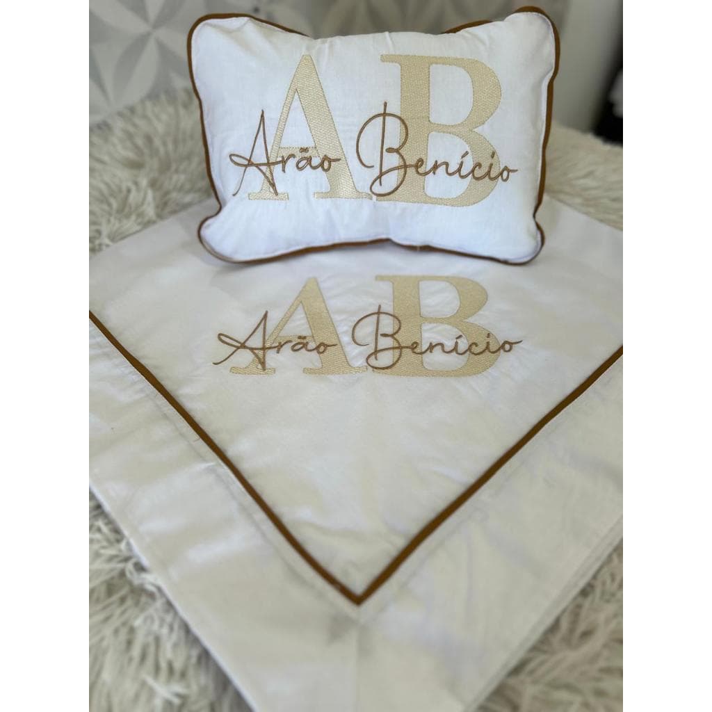 COBRE LEITO PARA MATERNIDADE