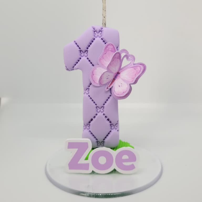 VELA PERSONALIZADA TEMA JARDIM DAS BORBOLETAS LILÁS VELA DE BISCUIT PARA FESTA DE ANIVERSARIO