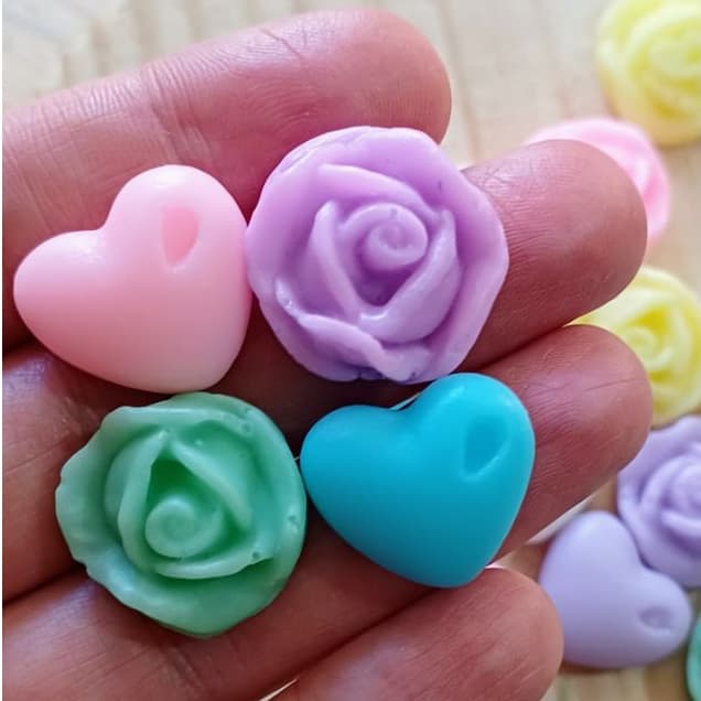 kit 50 Mini Sabonetes Perfumado 25 Florzinha + 25 Coração lembrancinha Escolher cores aroma chat