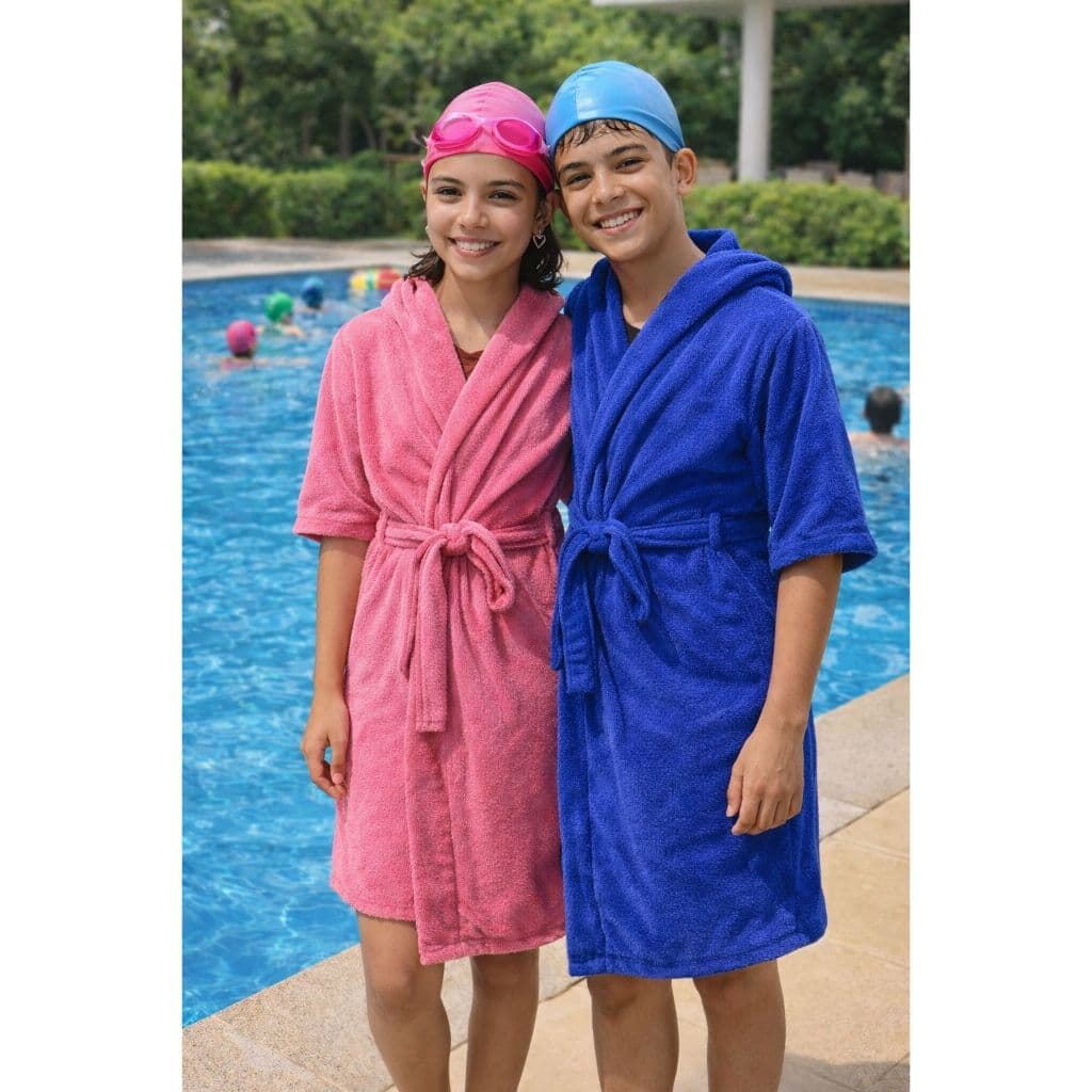 ROUPÃO ATOALHADO COM CAPUZ, MANGA CURTA. ROUPÃO INFANTIL/JUVENIL. ROUPÃO DE BANHO. ROUPÃO DE PISCINA. ROUPÃO ATOALHADO.