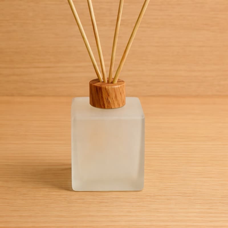 Difusor de Aromas 250 ml Elegante – Vidro Fosco com Tampa de Madeira