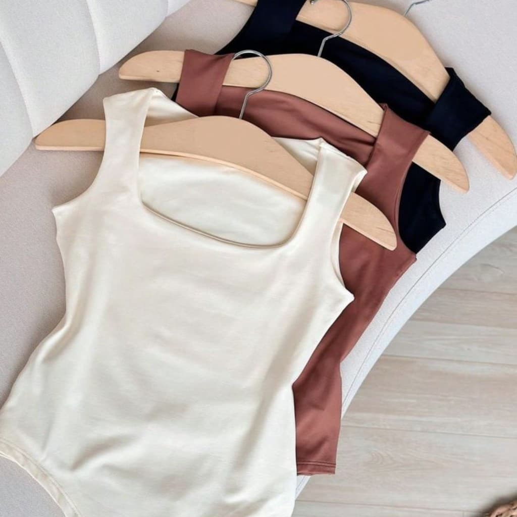 Body Feminino Regata Alças Grossas Decote Quadrado Suplex Liso Dia Noite Caimento Perfeito