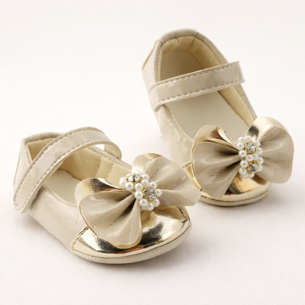 Sapatilha de Bebê Menina Infantil muito Confortável, Com Laço e Leve com Verniz Recém Nascida