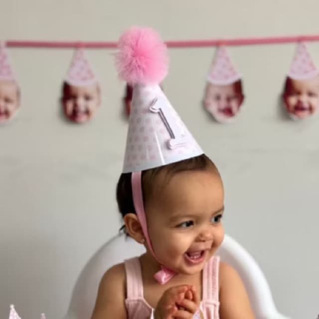 Chapéu de Festa Minimalista Personalizado com Idade - Mesversário e Aniversário (Várias Cores)