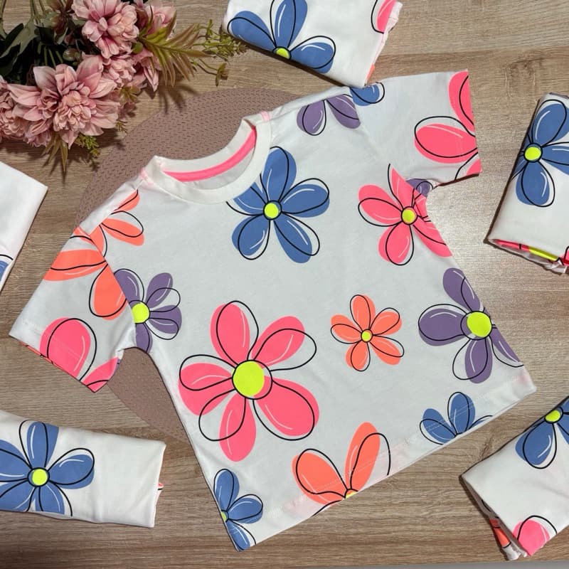 🌼 T-Shirt Camiseta Infantil Feminina  Menina Floral – Blusa 100% Algodão 🌼