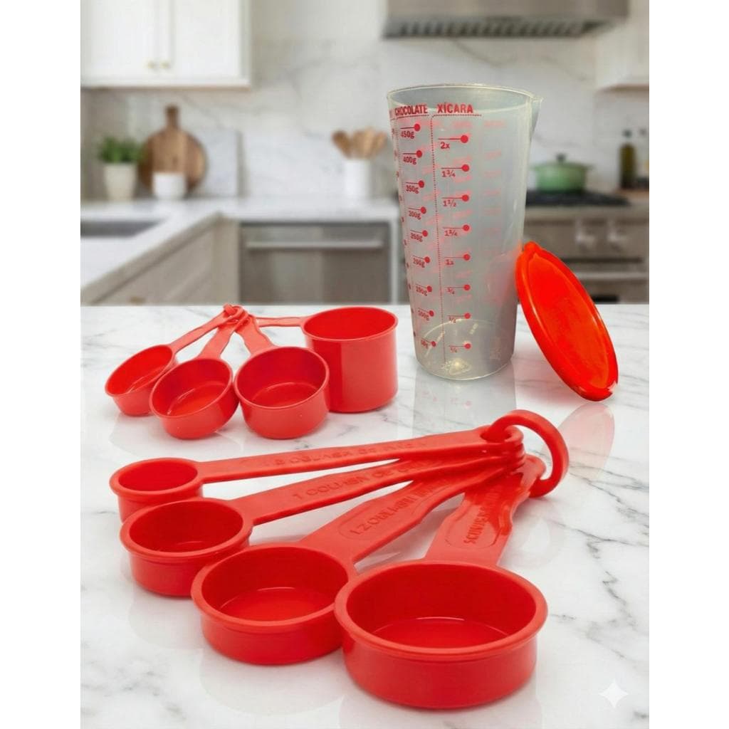conjunto ou Kit de medidores  9 Peças na cor vermelho Copo com Tampa, Xícaras e Colheres cozinha confeitaria lançamento