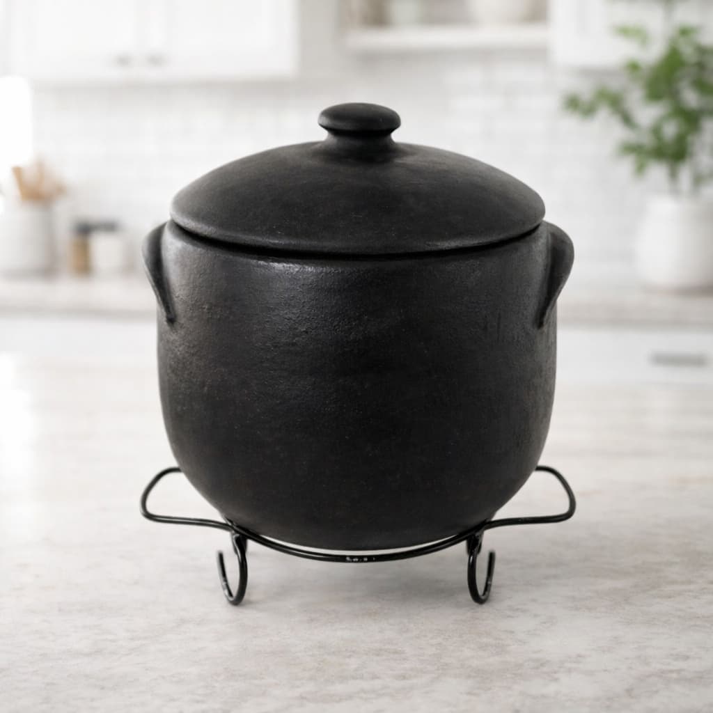 Caldeirão de Barro Capixaba Preto 2/4/6 L (opções com e sem suporte de ferro) - Artesanais