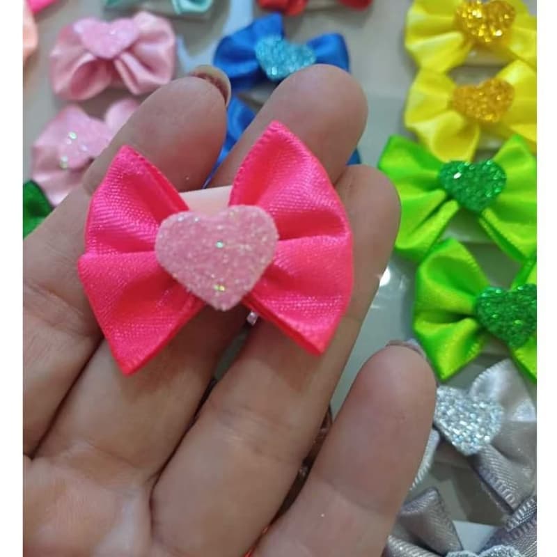 20 Laços Adesivo Pet, Ideal para Pelos Curtos,Acesorios Banho e Tosa,Pet Shop,Cachorros, Gatos, Coelhos, com Coração EVA