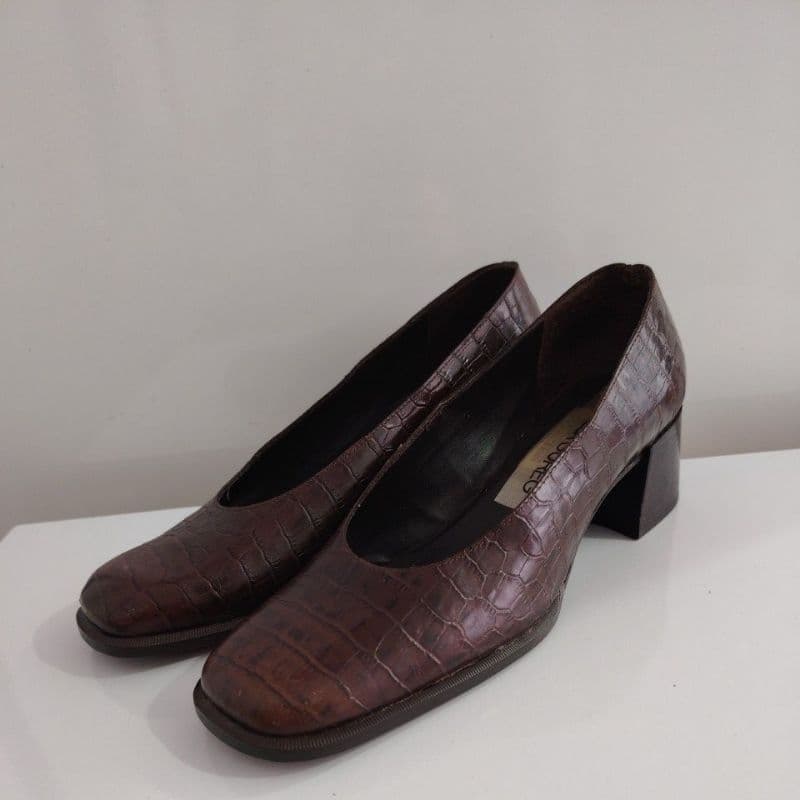 Sapato Feminino Couro Marrom Teresa Gureg Tam 36 – Conforto e Elegância  – Brechó SahLo