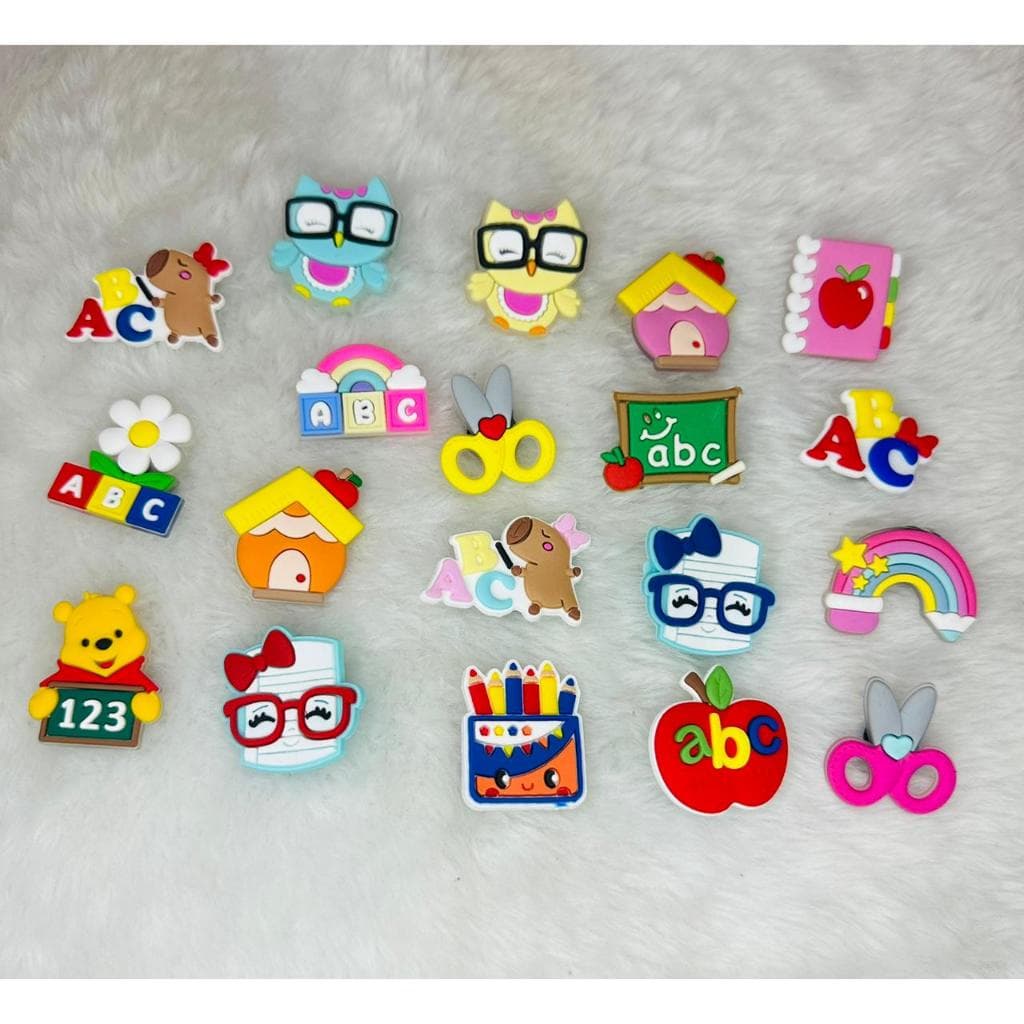 04 a 8 Pins/Bottons Emborrachados Para Babuche - Profissões Pedagogia