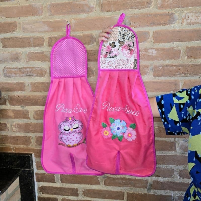 Puxa Saco GRANDE Dispenser de Sacolinhas Plásticas Rosa com Bordado - Envio Rápido