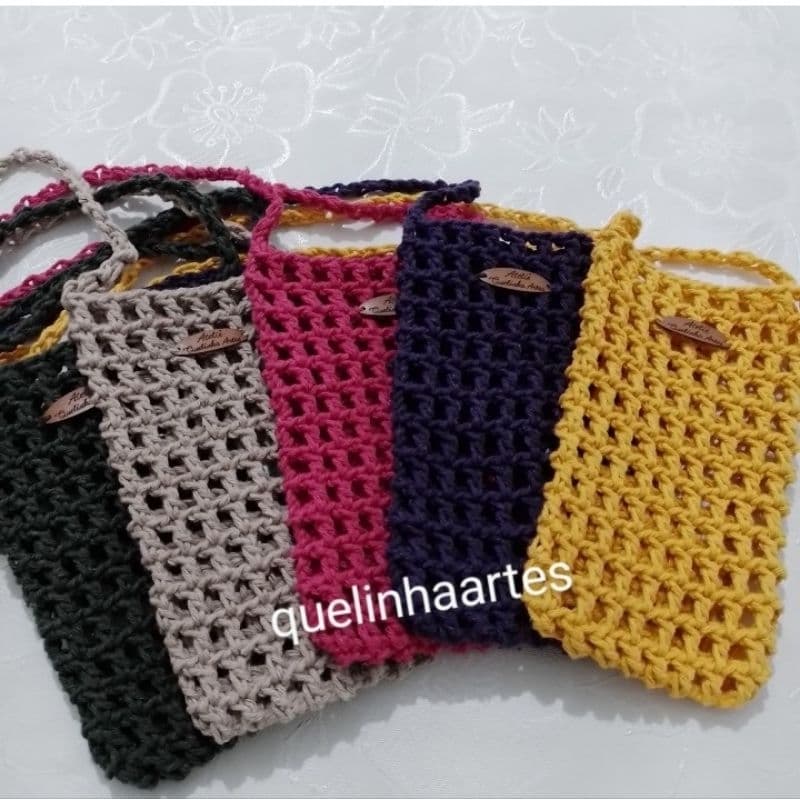Bolsinha porta-celular simples em crochê 18x10cm Artesanal tranversal Alça