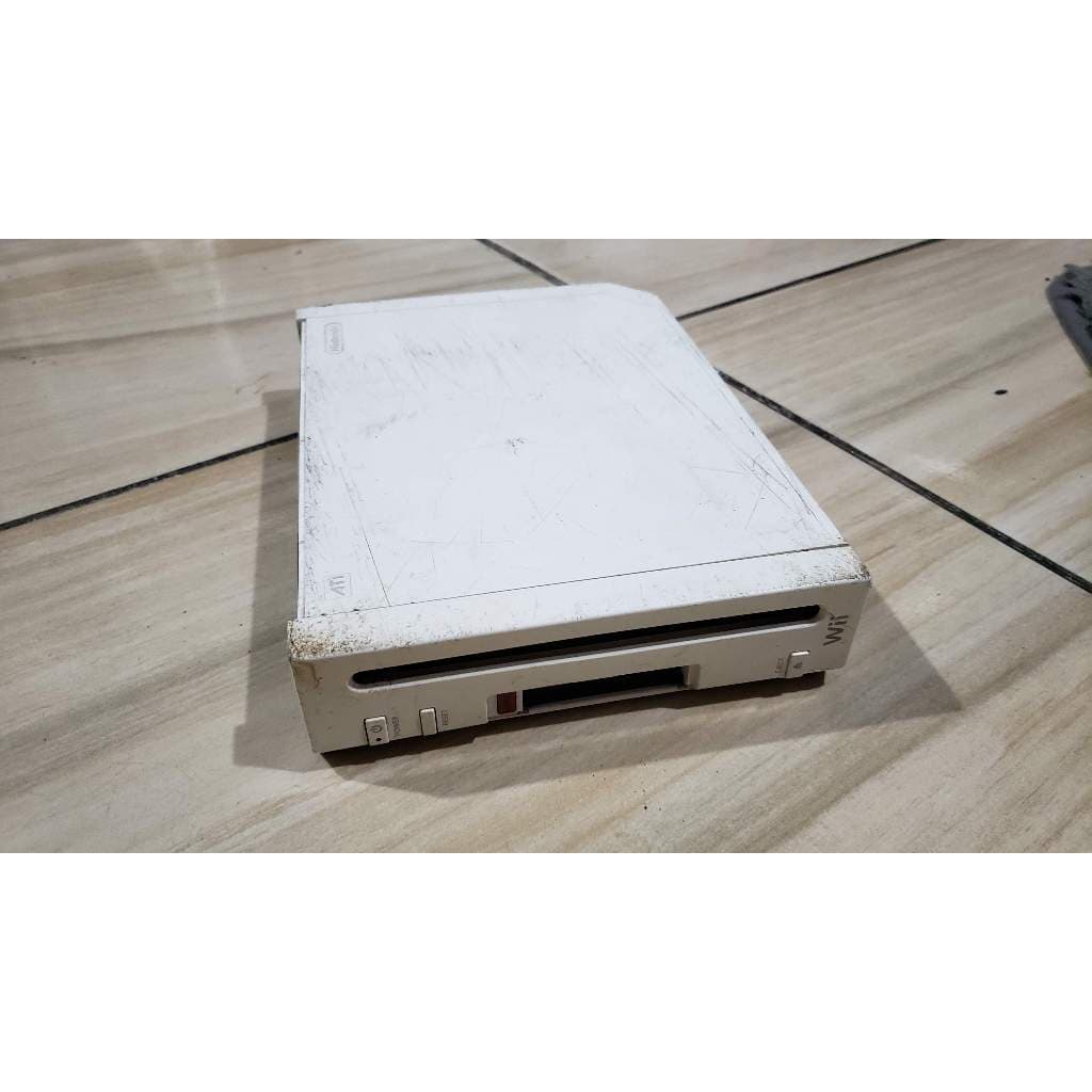 Nintendo Wii Branco Só O APARELHO FUNCIONA MAS LEIA EM OBS.