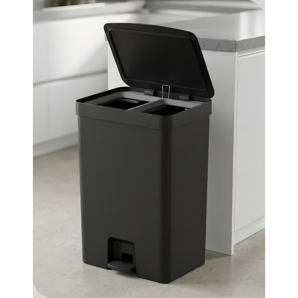 LIXEIRA 30L PEDAL DUPLA OU TRIUM PRETA FECHADA PARA COLETA SELETIVA