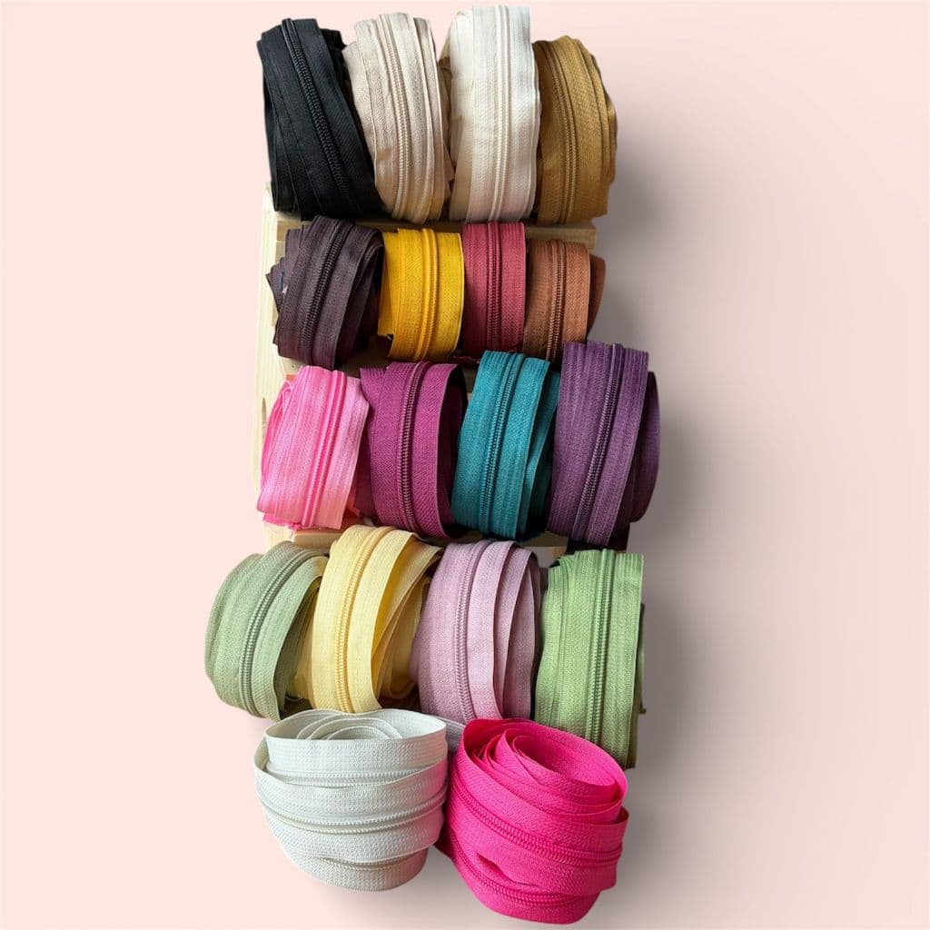 Zíper de Nylon Nº 5/6 Reforçado – Embalagem com 5 Metros, Ideal para Bolsas, Mochilas e Artesanato