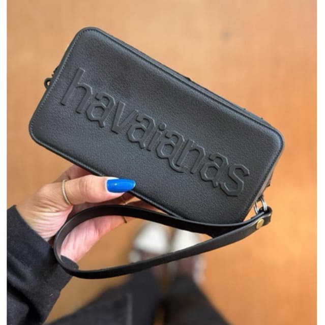Carteira Feminina Emborrachada Havaianas Com Alça De Mão