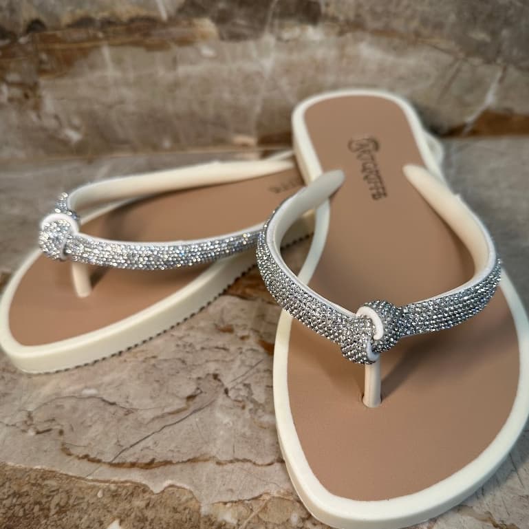 Chinelo Feminino Bico Redondo Rasteirinha Brilho Conforto Nozinho Macio Verão Helena Griffe Full