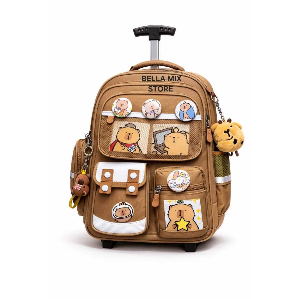 mochila escolar com rodinha com dois chaveiros CAPIVARA