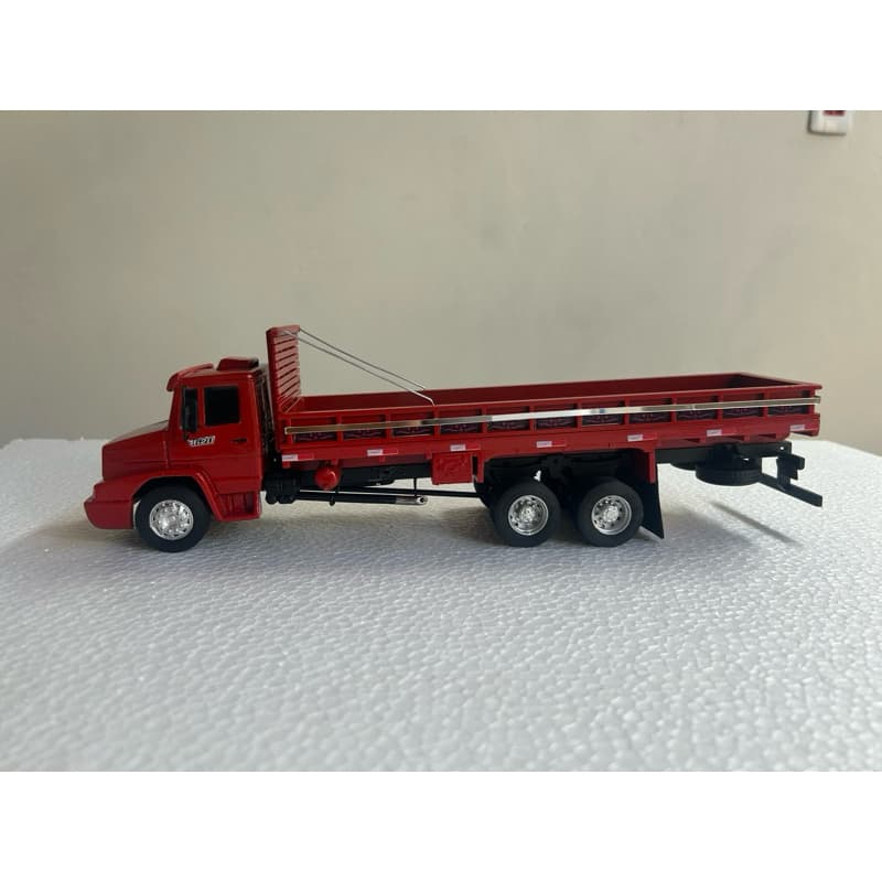 caminhão miniatura  1620 escala 1/32