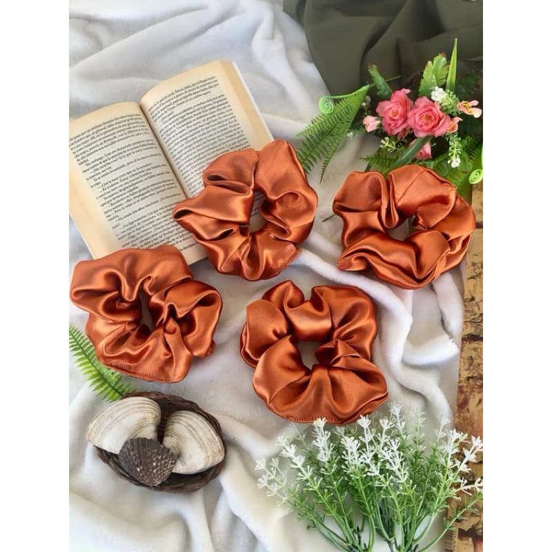 Kit 6/12/24 unidades Xuxinha Cetim Costura Escondida Divesas Cores Modelo Scrunchie