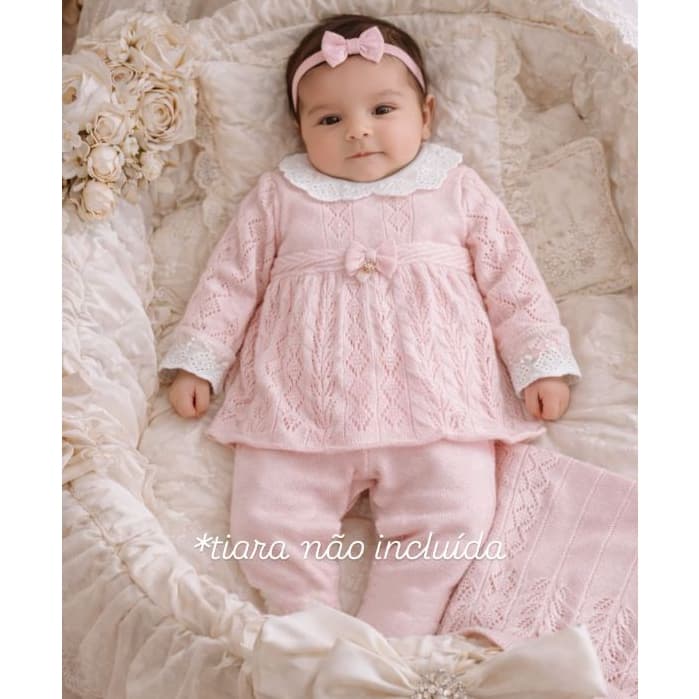 Saída de Maternidade em Tricô Premium Rosa com 3 peças - Vestido, calça e manta