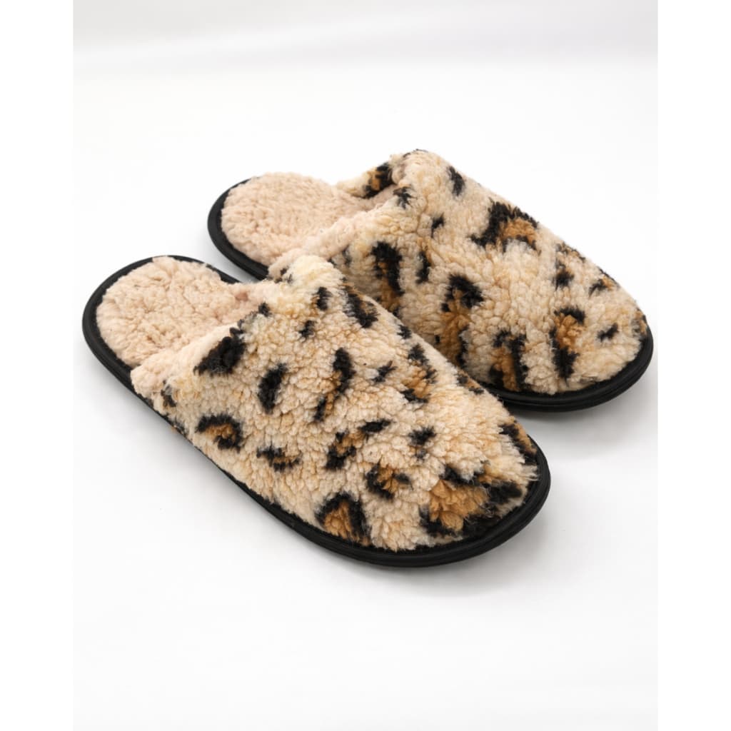 Pantufa feminina peluciada Senza Spina estampa Onça - Chinelo de Inverno